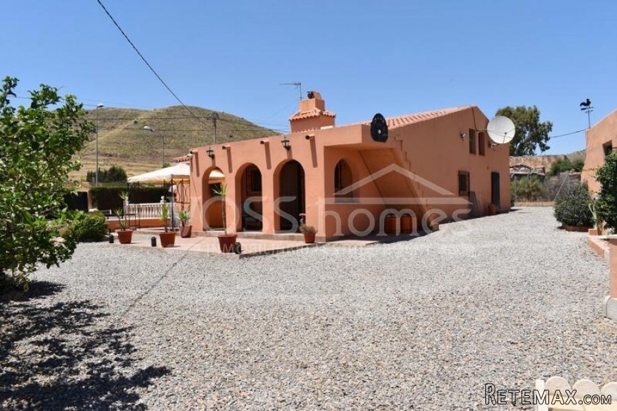 RESERVED/SALE AGREED AUGUST 2022 WITH VOSS HOMES - House..