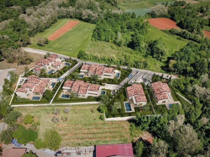 Novo! Prodaja velikog građevinskog zemljišta s projektom i.. - 3