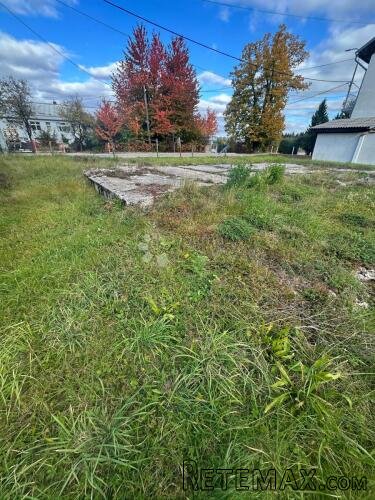 PRODAJE SE GRAĐEVINSKO ZEMLJIŠTE U GOSPIĆ 350 m2 - 3