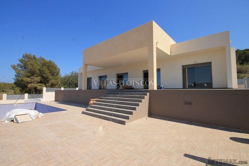 4 Bedroom Villa In Javea - 2