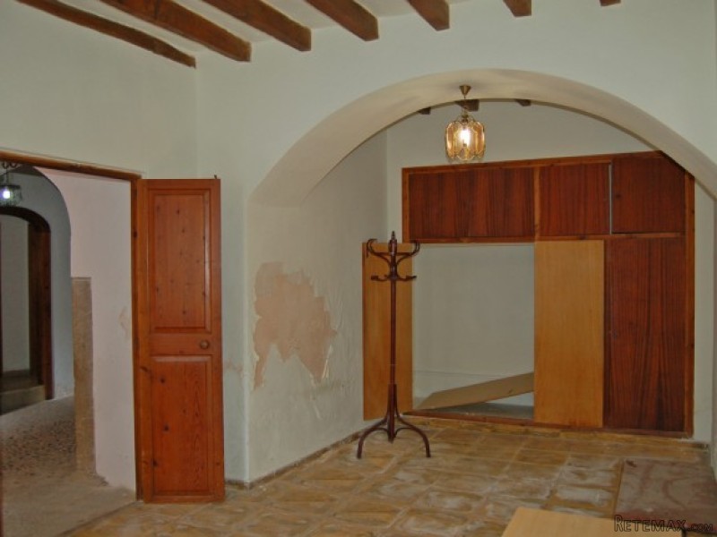 Townhouse To Be Reformed In Selva - 2