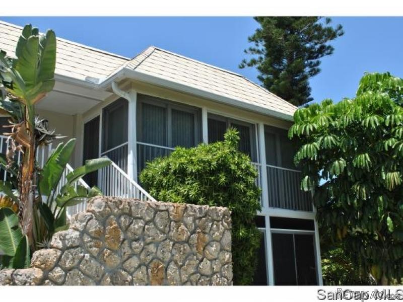 2 bedroom Condominium For Sale:..