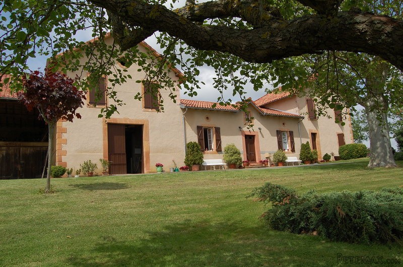 Farmhouse With Outbuildings And 2.. - 2