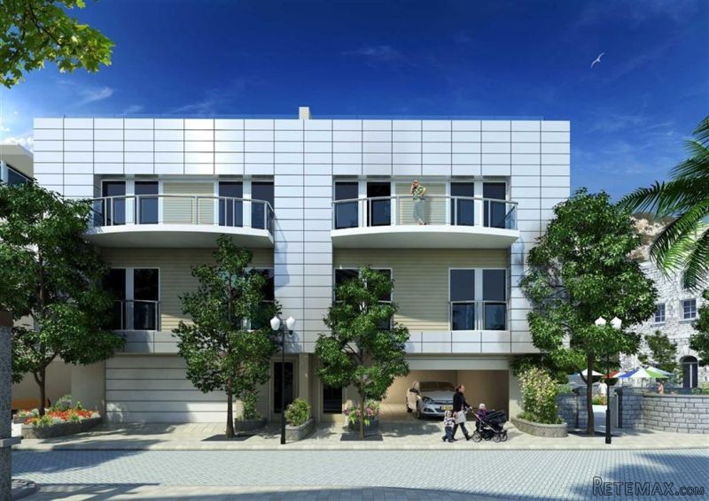 5 bed development property in Buena..