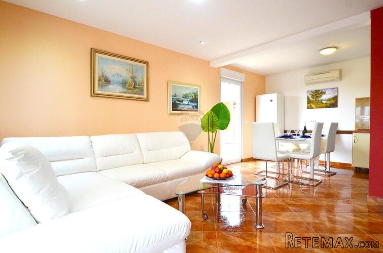 Istra, Rovinj, 9km, prizemnica s bazenom na 490 m2 okućnice - 2