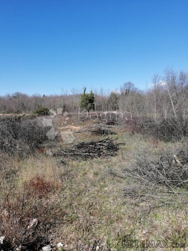 OTOK KRK GARICA GRAĐEVINSKI TEREN OD 2338 m2 - 2