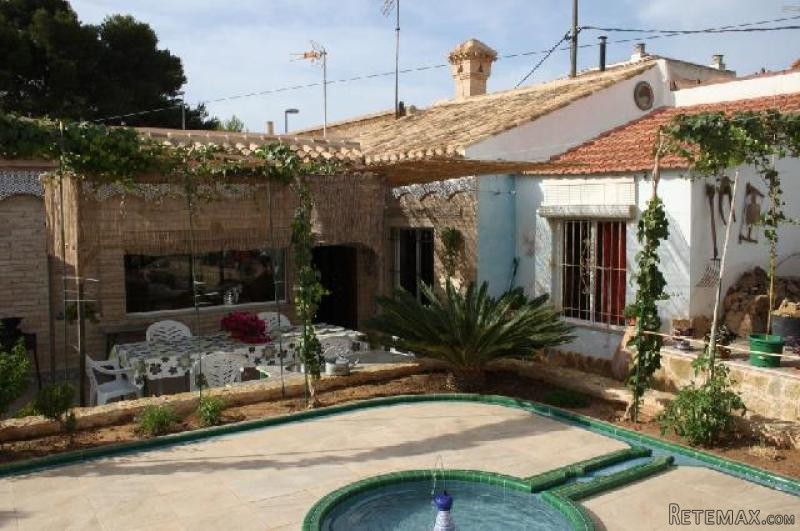 C. San Leandro, Estrecho de San Gines