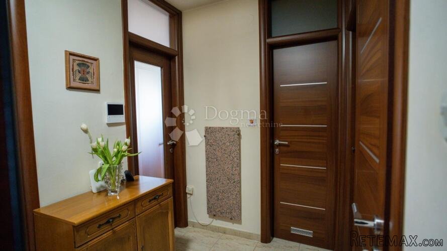 ROVINJ – PRILIKA! Odličan stan na odličnoj lokaciji - 3