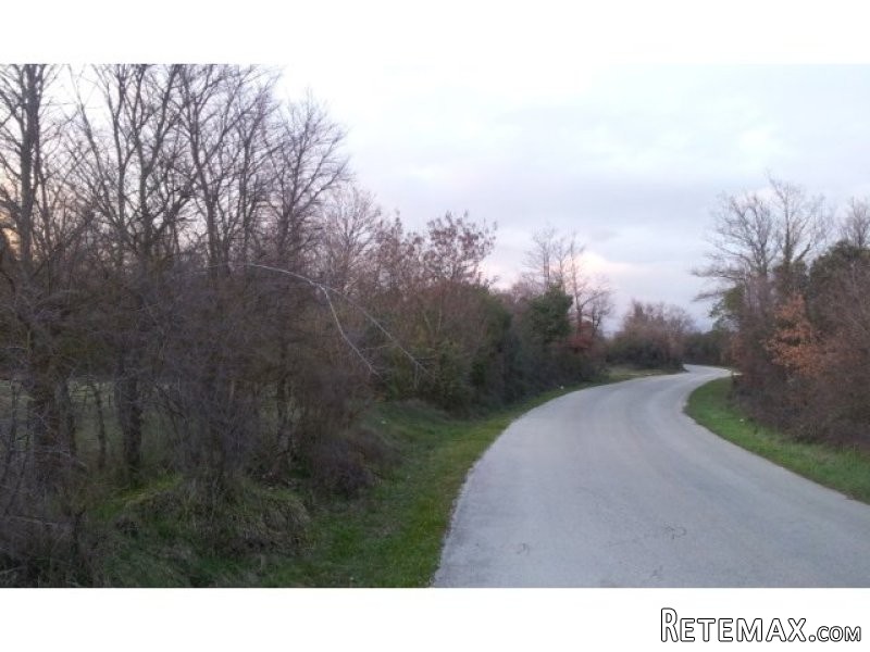 Attractive plot in Istria - 2