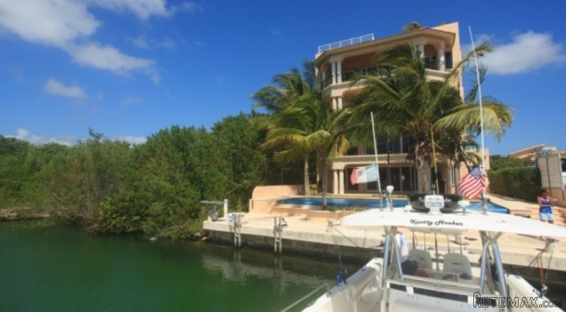 CONDOMINIUM BELLE HARBOUR IN FRONT OF.. - 2