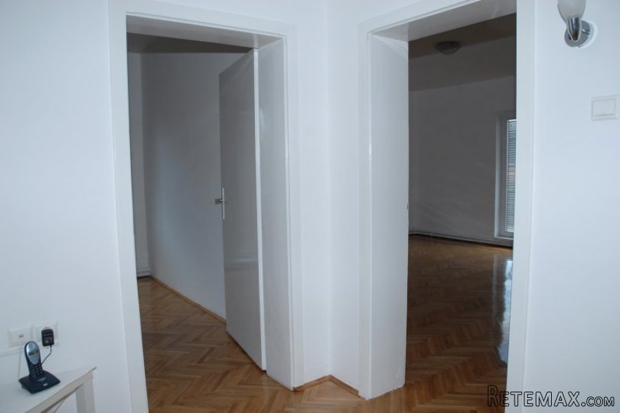 Prodajem kucu u lepom kraju grada - 8