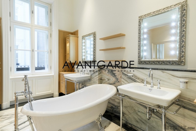 Stylish classic Viennese apartment - 2