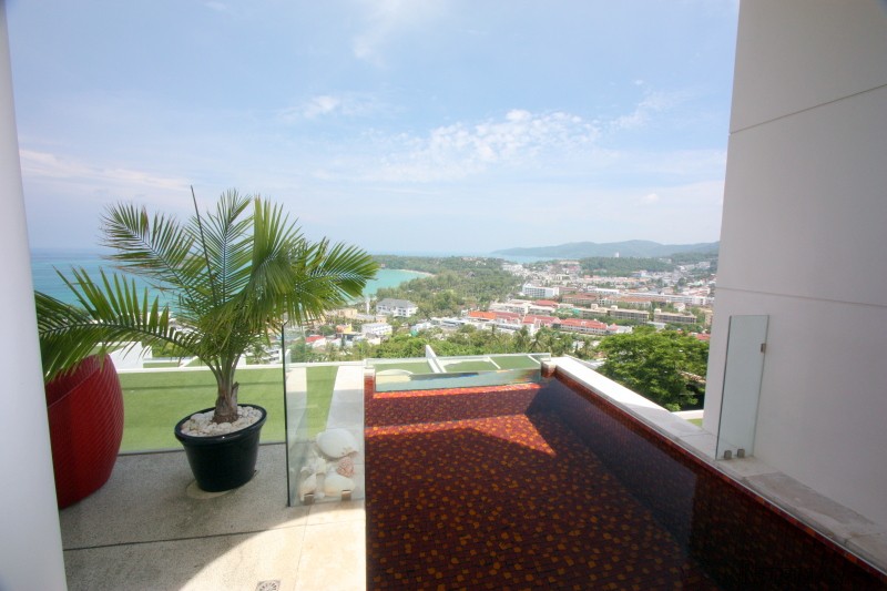 The Heights Penthouse : Kata - 2