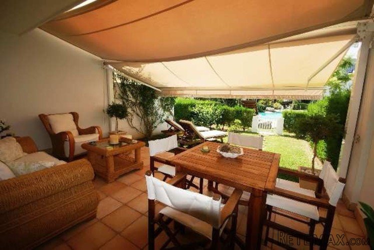 Wonderful three storey villa situated in Bellesreguard.. - 2