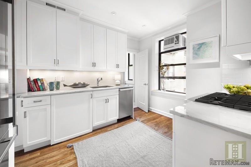 2 bedroom Apartment For Sale: 220 WEST.. - 2