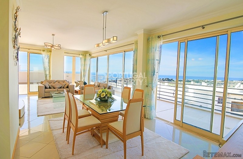 Luxury Penthouse by the sea with..