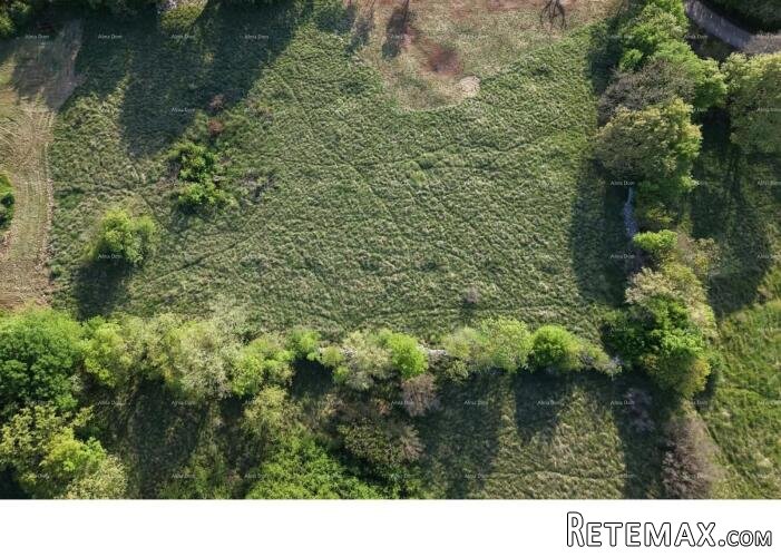Građevinsko zemljište, 1018 m² – Labin