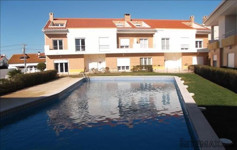 3 bed condo townhouse with pool