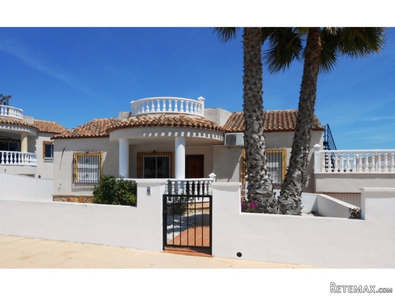 RS365, Detached 3 Bed 2 Bath Villa..
