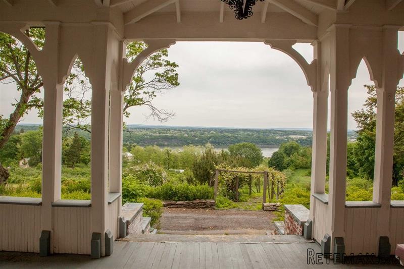 6 bedroom House For Sale: 10 Milton..