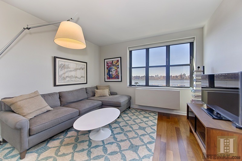 1 bedroom Apartment For Sale: 58..