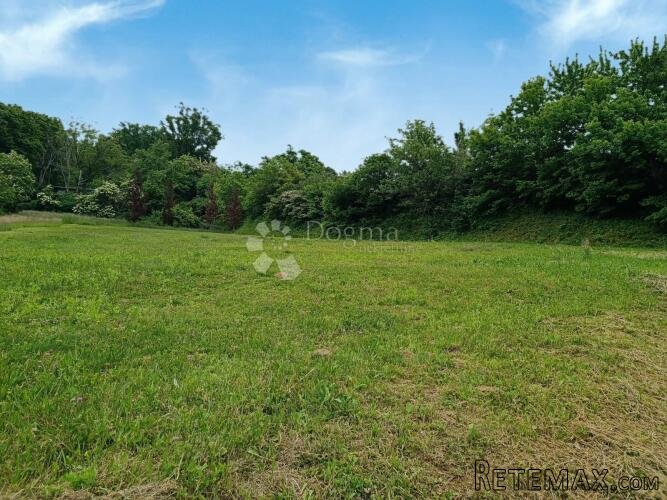 Gračani: 2.012 m² za dva objekta s idejnim rješenjima - 2