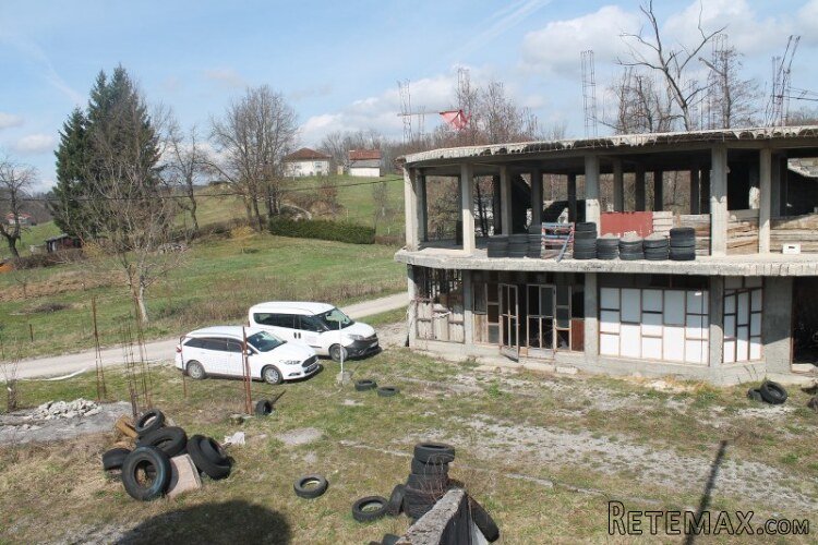 Industrijska zemljišta sa objektima - 12