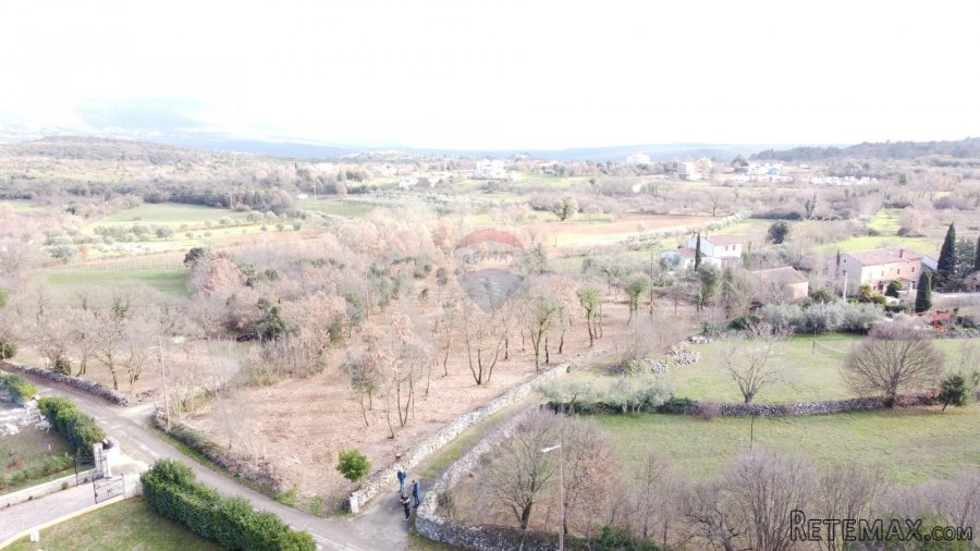 ISTRA, RAKALJ - Građ. zemljište 2405 m2 + Polj. 7540 m2 u cj - 2