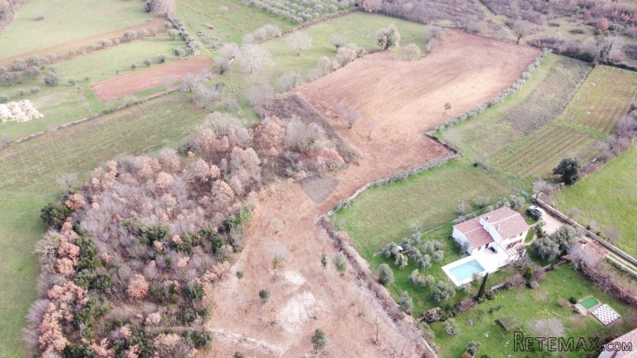 ISTRA, RAKALJ - Građ. zemljište 2405 m2 + Polj. 7540 m2 u cj - 4