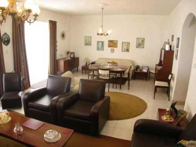 Flat, Luxurious Finish - 2