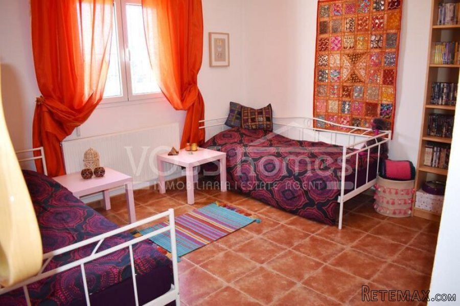 A spacious 3 bed, 2 bath country villa with H&C air con.. - 18