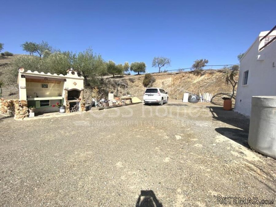 NEW TO VOSS HOMES - An amazing, charming 2 bed, 1 bath.. - 18