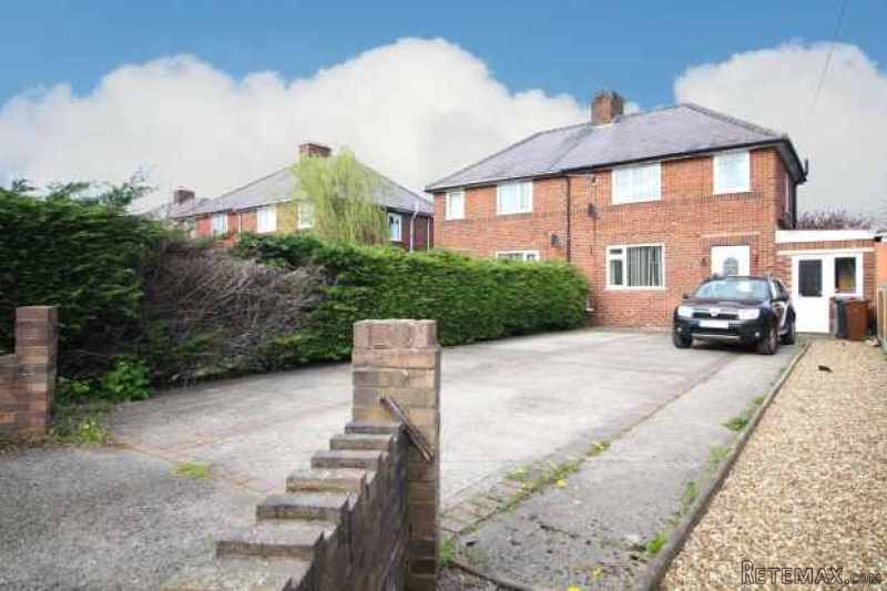 3 bedroom, Semi-detached House house..