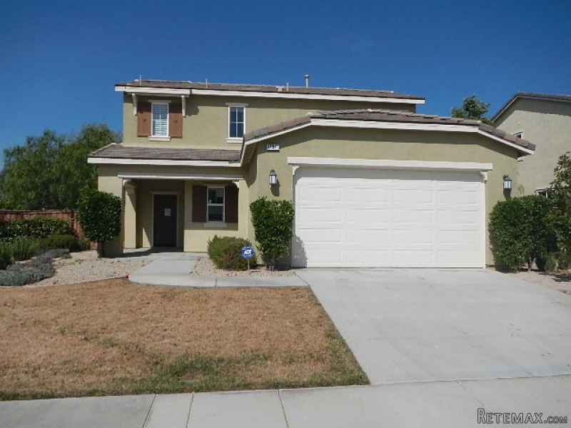 37941 Divot Drive Beaumont, CA, 92223..