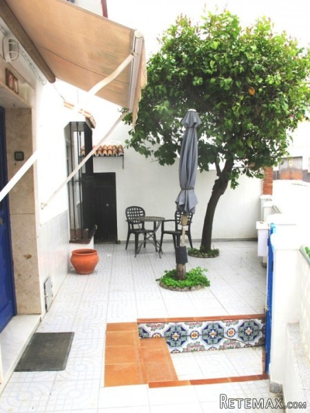 3 bedroom, 1 bathroom Townhouse, (build..