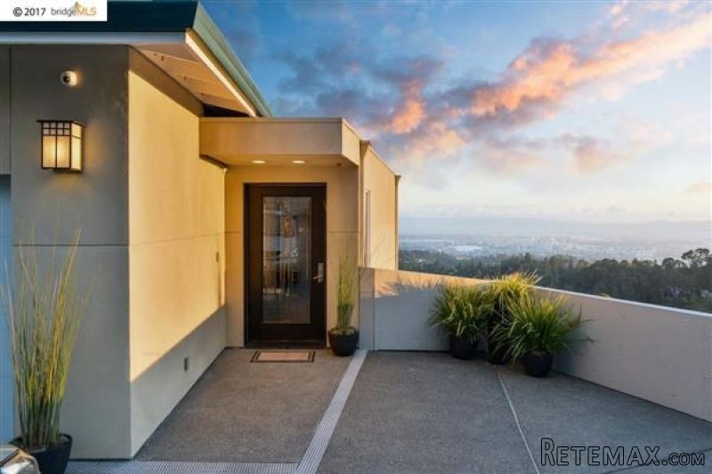 3 Bedrooms - Property - CA - For Sale