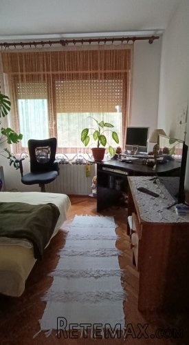 Porodična kuća u mirnom delu Vrbasa - 7