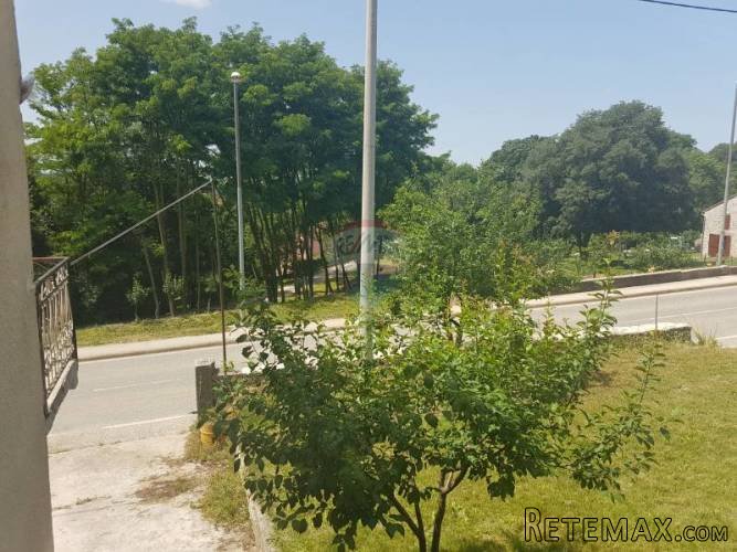 Kuća za adaptaciju u središnjoj Istri