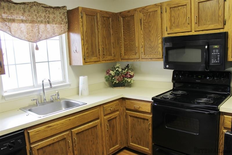 2 bedroom House For Sale: 1205.. - 2