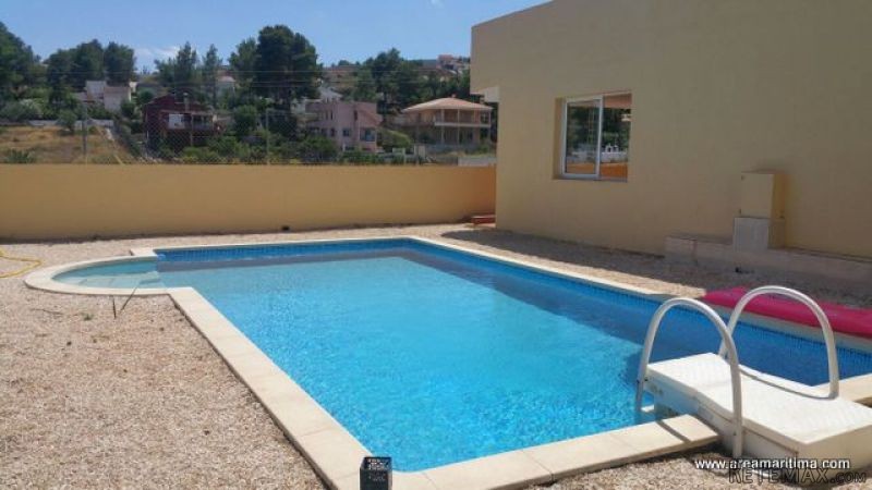 Villa for sale of 320 sqm with private..