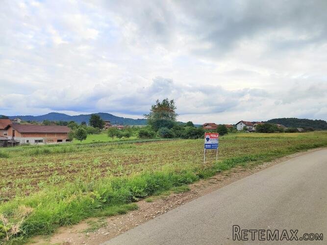Karlovac; Belaj - građevinsko zemljište 3158 m2 uz Koranu