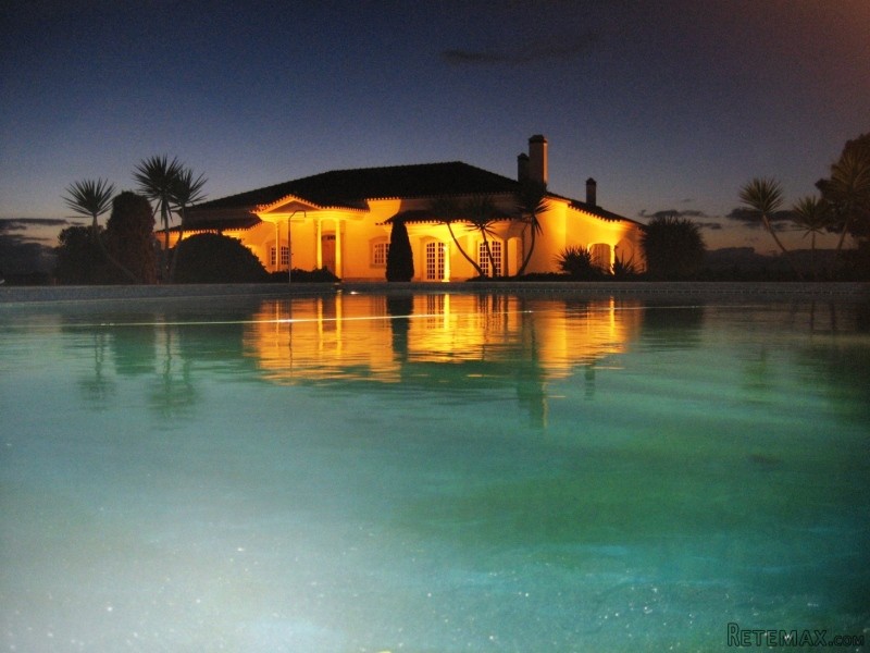 4 Bedrooms Farm For Sale - Santarem
