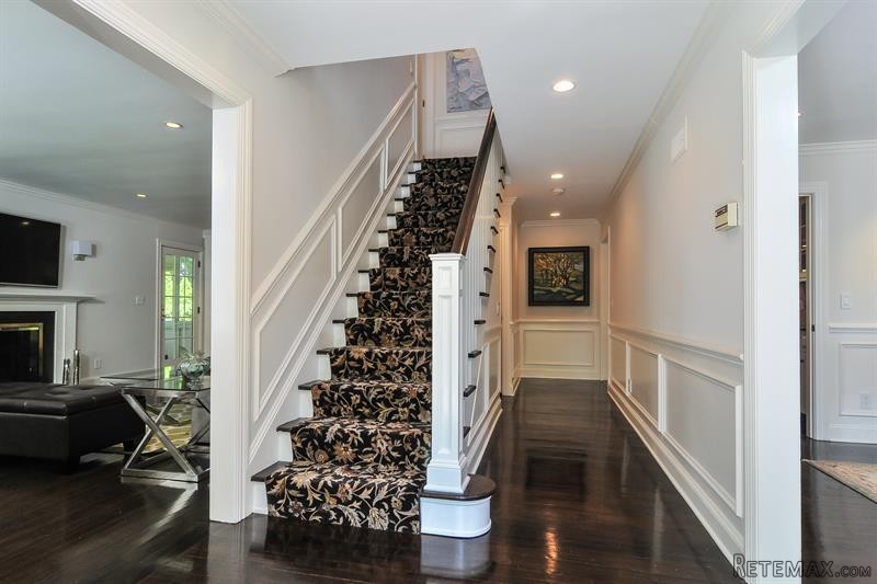 5 bedroom House For Sale: 39 Stonehouse.. - 2