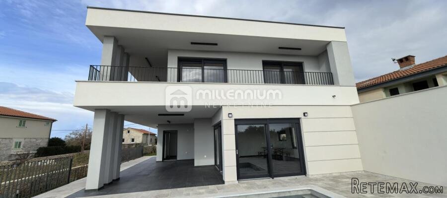 Otok Krk, Linardići, 200m2, samostojeća kuća s bazenom