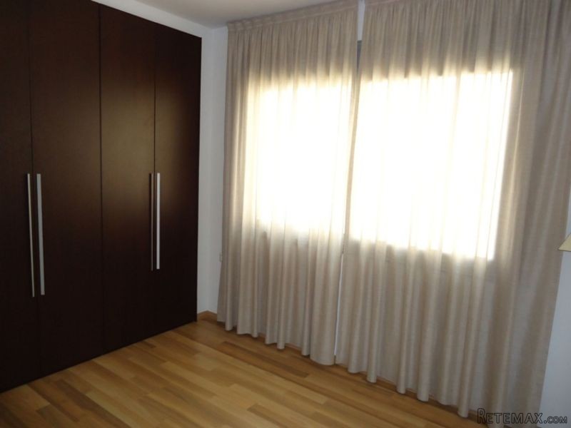 3 Bedroom Apartment in theTown Center - 2