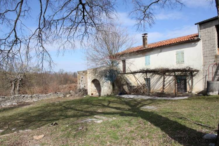 Kuća za adaptaciju u okolici Pazina - 2