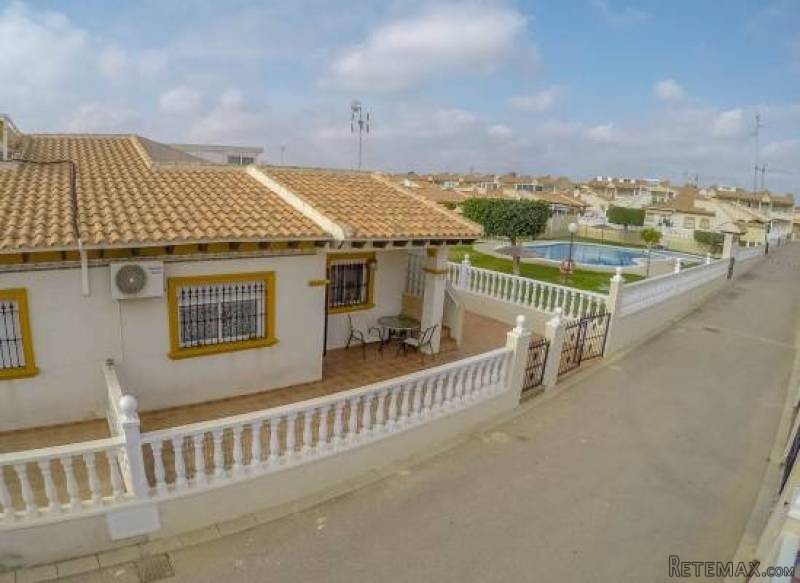 2 Bedroom 1 Bathroom Bungalow In La.. - 2