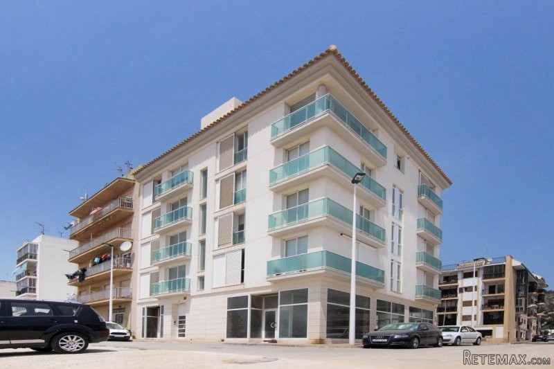 Fabulous 3 Bedroom Apartment with..