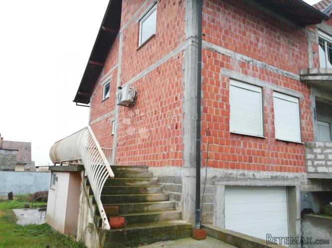 KUTINA, KUĆA S OKUĆNICOM (545 M2) - 3