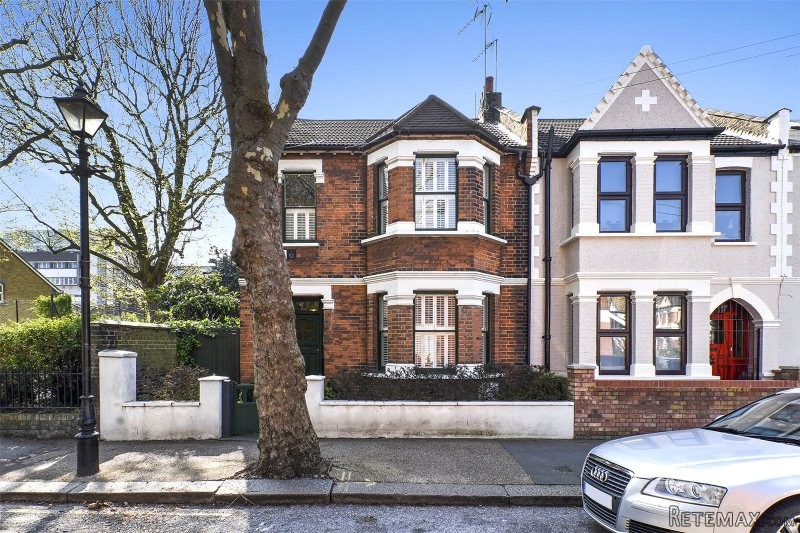 4 Bedroom House, Freehold